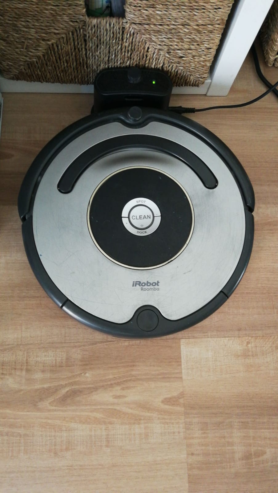 ROBOTICKÝ VYSAVAČ iRobot ROOMBA, půjčení na víkend